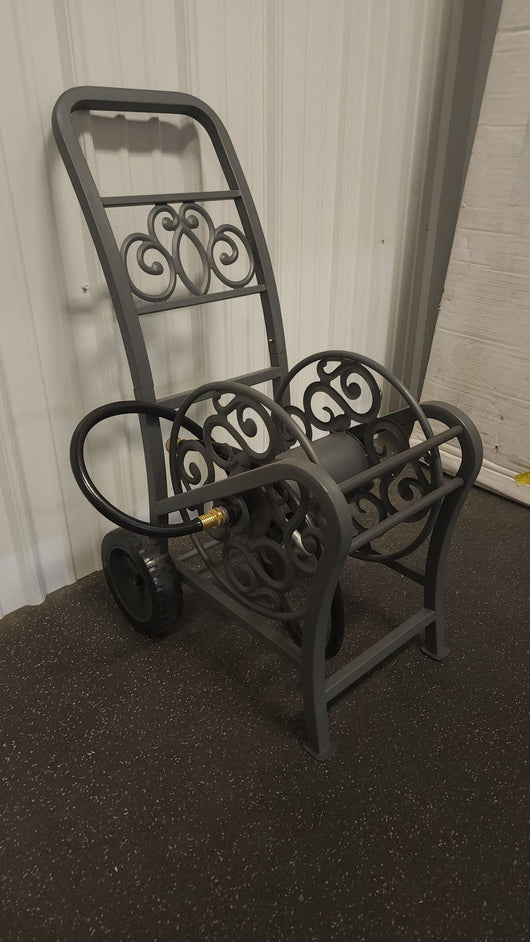 Suncast Hosemobile Elite Metal Decorative Hose Cart!! NEW OUT OF BOX!!