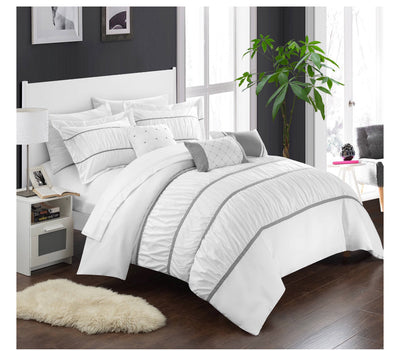 cheryl comforter set king size (new in the bag)