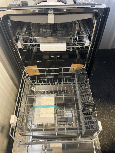 Samsung 39dBA Top Control Dishwasher with Stainless Steel Tub (new)