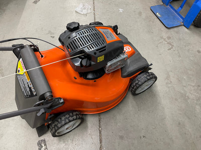 Husqvarna LC 221A ALL WHEEL DRIVE MOWER with Briggs 675EXI engine - used - great condition !