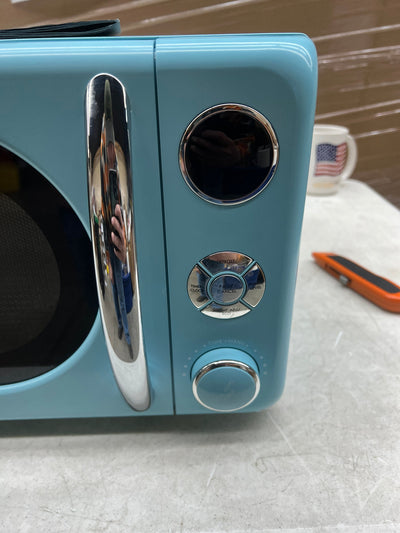 Galanz 0.7 Cu. ft. Retro Countertop Microwave Oven, 700 Watts, Blue- Lightly Used, Very Clean!!!!