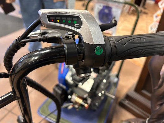 SKRT Electric Scooter 350W 48V 18.6 Miles Long-range Battery Foldable Easy Carry Portable Design, Adult Electric Scooter Up to 18 MPH Commuter Scooter Black!  -Brand new & Assembled (Light Switch button is cracked but does still work, photos shown)