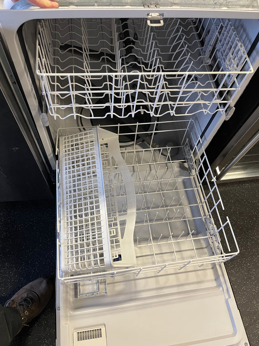 Whirlpool Front Control 24-in Built-In Dishwasher (Black) ENERGY STAR, 55-dBA Item #838383 Model #WDF330PAHB. Used - return from major department store- good condition
