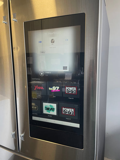 Samsung 28CuFt 4-Door French Door Refrigerator with 21.5in Touch Screen Family Hub!

-Brand new, still cover in factory plastics