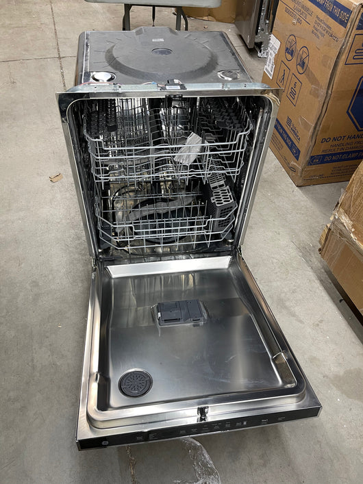 GE 24 Inch Wide 16 Place Setting Energy Star Rated Built-In Fully Integrated Dishwasher with Sanitize - used - major home center return item