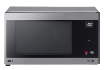 LG 1.5 cu. ft. Neo Chef Countertop Microwave with Smart Inverter, Stainless Steel!! NEW IN BOX!!