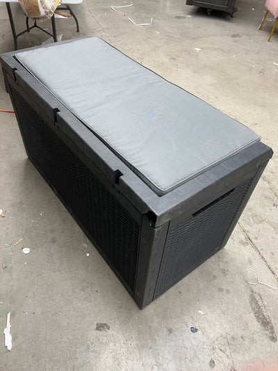 Suncast Outdoor 50 Gal Resin Deck Box with Seat, Black!! USED, MISSING ONE HINGE AND HAS MINOR CRACK(FUNCTIONS PROPERLY)!!