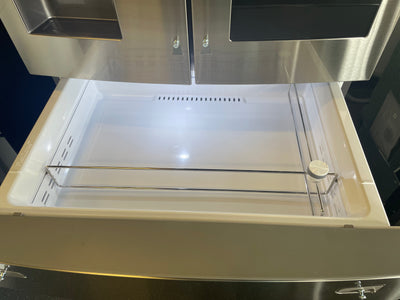 Samsung 28CuFt 4-Door French Door Refrigerator with 21.5in Touch Screen Family Hub!

-Brand new, still cover in factory plastics