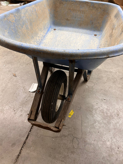 Large Sized Wheel Barrow! (USED)  -Used but works great