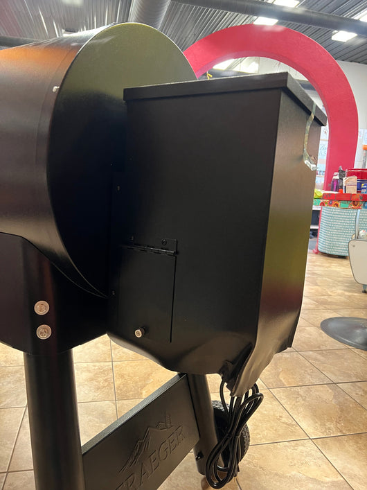 Traeger Pellet Grills Pro 34 Wood Pellet Grill and Smoker, Bronze- NEW AND ASSEMBLED, PELLET BOX IS DENTED FROM SHIPPING BUT STILL WORKS PERFECTLY FINE!!