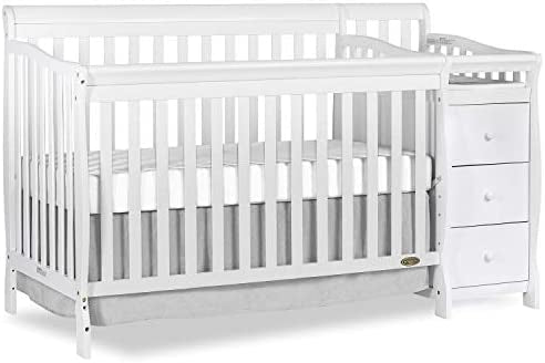 Dream On Me 5 In 1 Brody Convertible Crib With Changer In White, Greenguard Gold Certified, Comes With 1" Changing Pad, Non-Toxic Finish, Made Of Durable Pinewood- new in the box