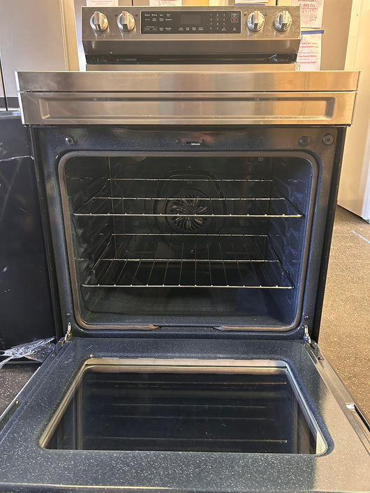Samsung 30-in Smooth Surface 5 Elements 6.3-cu ft Self-Cleaning Air Fry Convection Oven Freestanding Electric Range (Fingerprint Resistant Stainless Steel)!  -Brand new out of the box (Power cord is not included)