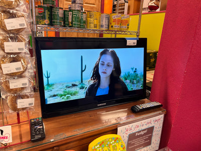 Samsung 24” Tv - Wall Mount Only - No Feet!