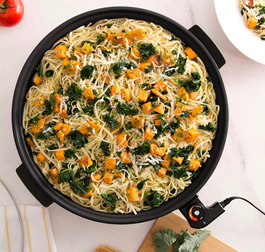 Dash Family Size Electric Skillet with 14 inch Nonstick Surface + Recipe Book for Pizza, Burgers, Cookies, Fajitas, Breakfast & More, 20 Cup Capacity, 1400-Watt - Aqua- NEW IN BOX!!!!