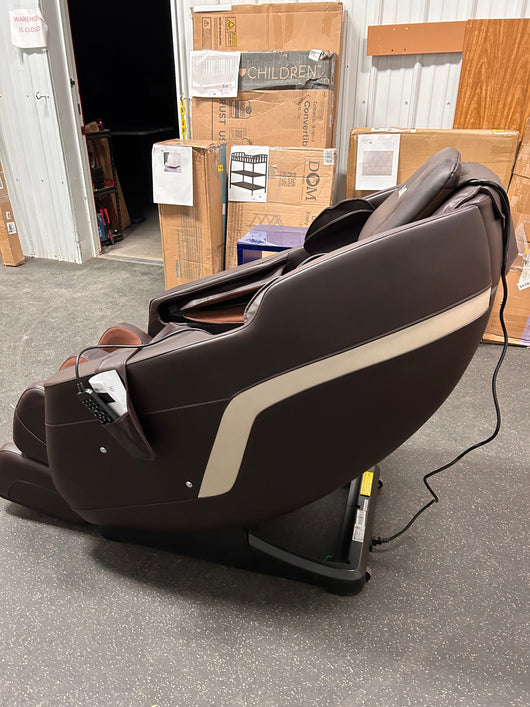 BOSSCARE Assembled Massage Chair Recliner with Zero Gravity Full Body Massage Brown!  -Brand new and assembled (Has cracked plastics on the back and is missing remote holster)