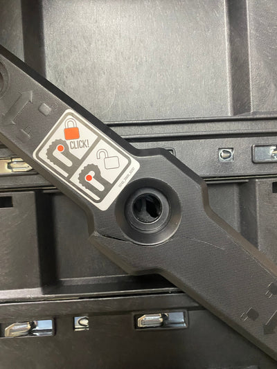 Stanley 22in 4-in-1 Cantilever Mobile Tool Box!! NEW BUT ONE SIDE ARM WAS CRACKED, STILL WORKS NO PROBLEM(PHOTOS SHOWN)!!