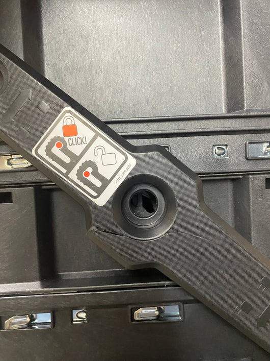 Stanley 22in 4-in-1 Cantilever Mobile Tool Box!! NEW BUT ONE SIDE ARM WAS CRACKED, STILL WORKS NO PROBLEM(PHOTOS SHOWN)!!