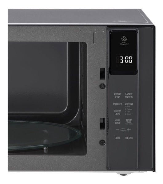 LG 1.5 cu. ft. Neo Chef Countertop Microwave with Smart Inverter, Stainless Steel!! NEW IN BOX!!