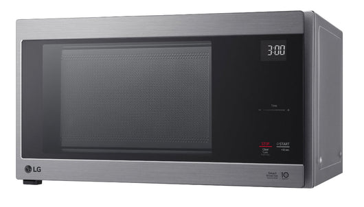 LG 1.5 cu. ft. Neo Chef Countertop Microwave with Smart Inverter, Stainless Steel!! NEW IN BOX!!