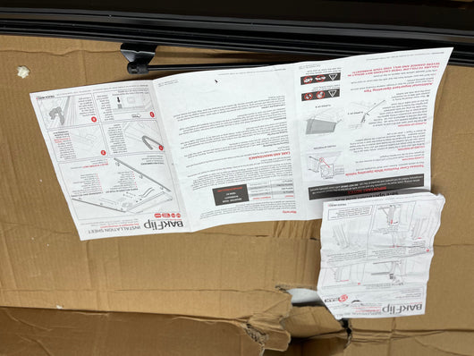 BAKFLIP MX4 TONNEAU COVER- 19-21 GM Sierra Silverado 6.7 ft bed 1500 - new but shipping damage