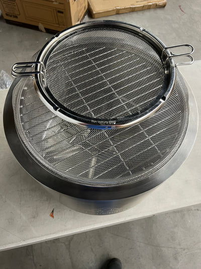 HotShot™ Wood Burning Fire Pit- smoke-free technology!! NEW OUT OF BOX, MINOR DENT ON FIRESCREEN, MISSING COVER!!