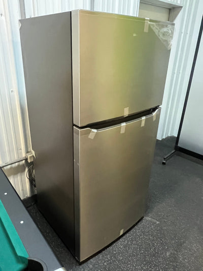 Frigidaire 18.3-cu ft Top-Freezer Refrigerator (Easycare Stainless Steel!! NEW OUT OF BOX, PLASTIC FILM STILL ON FRONT AND INSIDE!!