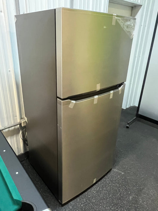 Frigidaire 18.3-cu ft Top-Freezer Refrigerator (Easycare Stainless Steel!! NEW OUT OF BOX, PLASTIC FILM STILL ON FRONT AND INSIDE!!