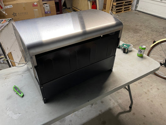 So……  Here’s a sad story-  We opened up this $500 grill only to find that the previous department store customer kept specific parts and shipped back the grill body.  It’s a Cuisinart A10 grill - new - but what you see in the pics is what you get.