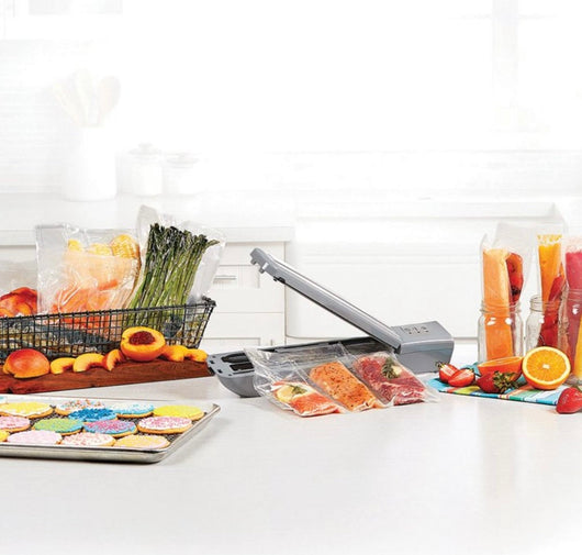 PowerXL Duo NutriSealer Plus 6-in-1 Vacuum Sealer Machine with Vacuum Seal Bags and 2-pc. Roll Set, Food Preservation System, Gray- NEW IN BOX!!!