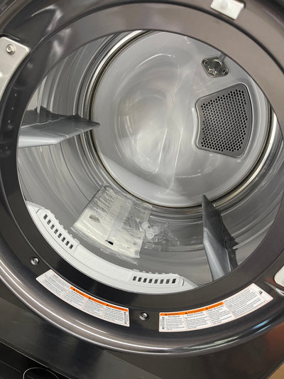 LG WashTower Single Unit Gas  with Center Control 4.5 cu. ft. Front Load Washer and 7.4 cu. ft. Dryer!  -Brand new never used, scratch and dent unit - , photos shown