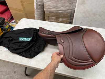 Circuit Premier CL Saddle brand new with cover