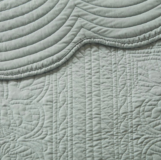 Home Essence Genoa 3 Piece Reversible Scalloped Edge Coverlet Set, Green, Full/Queen- NEW IN BAG!!!!