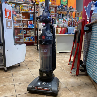 Hoover WindTunnel High Performance Pet Bagless Upright Vacuum- Used- tested and works great!