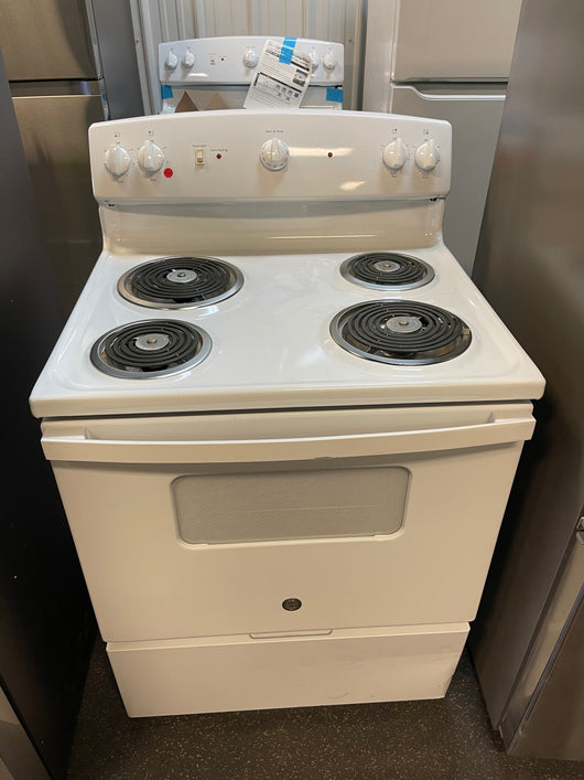 GE stove 30-in 4 Elements 5-cu ft Freestanding Electric Range (White) new - scratch and dent unit