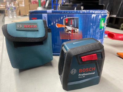 Bosch 30 ft. Cross Line Laser Level Self Leveling with 360 Degree Flexible Mounting Device and Carrying Pouch!!  LIGHTLY USED, WORKS GREAT!!