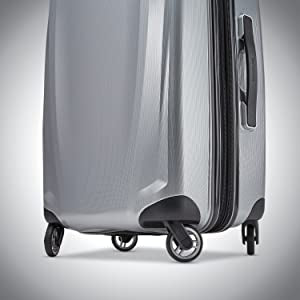 Samsonite Winfield 3 DLX Hardside Expandable Luggage with Spinners, Carry-On 20-Inch, Silver**New in box**