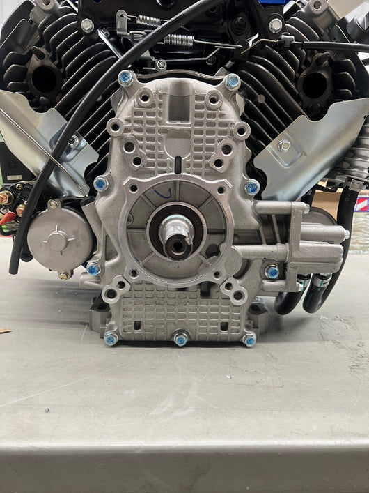 DuroMax XP23HPE 713cc V-Twin Electric Start Gas Powered 50 State Approved, Multi-Use Engine, XP23HPE, Blue- NEW OUT OF BOX!!! (Minor crack on air filter cover)
