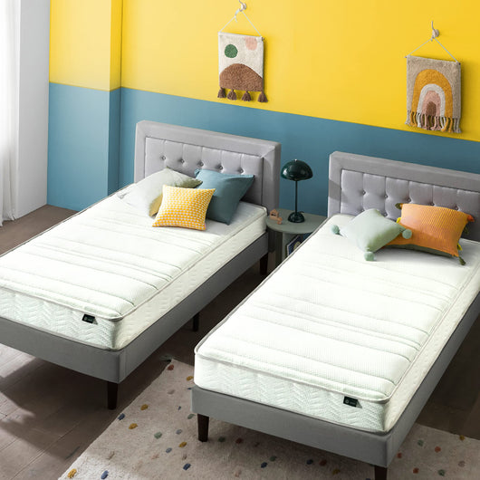 Zinus 6 Inch Foam and Spring Twin Mattress 2 Piece Set for Bunk Beds / Mattress-in-a-Box**New in box**