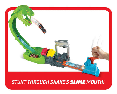 Hot Wheels Toxic Snake Strike Challenge Play Set with Slime for Kids 5 Years Old & Up (new in the box)