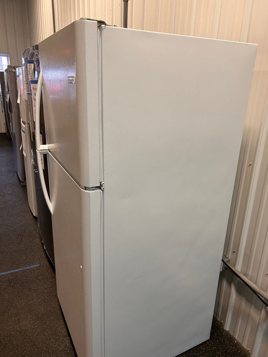 Frigidaire 20.5-cu ft Top-Freezer Refrigerator (White)!  -Brand new out of the box