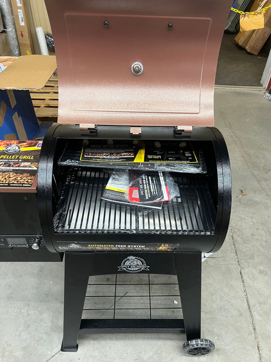 Pit Boss Lexington 540 sq. in. Wood Pellet Grill w/ Flame Broiler and Meat Probe!! NEW AND ASSEMBLED, MINOR SCRATCH FROM SHIPPING(BARELY NOTICEABLE)!!
