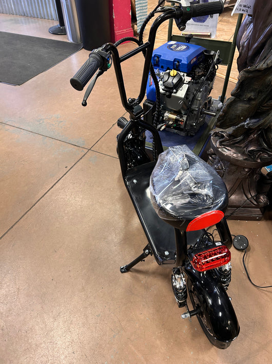 SKRT Electric Scooter 350W 48V 18.6 Miles Long-range Battery Foldable Easy Carry Portable Design, Adult Electric Scooter Up to 18 MPH Commuter Scooter Black!  -Brand new & Assembled (Light Switch button is cracked but does still work, photos shown)