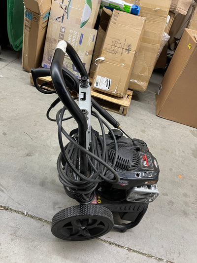 Simpson Megashot 61048R 2800 PSI at 2.3 GPM Axial Cam Pump Cold Water Gas Pressure Washer with Briggs and Stratton Engine,- used - works great !