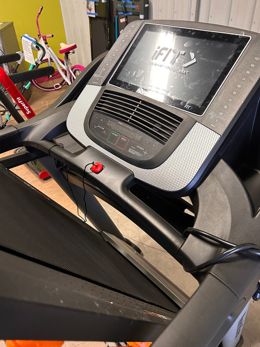 NordicTrack T Series -T 9.5 S!    -Brand new and assembled (Accessory tray is cracked, photos shown)