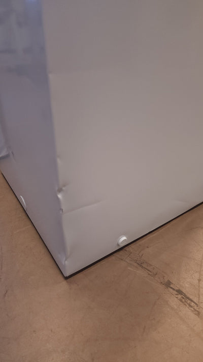 Hisense 5 Cu ft Chest Freezer, White! (NEW - SCRATCH/DENT)