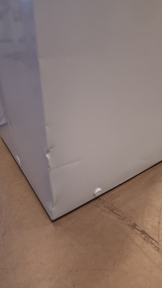Hisense 5 Cu ft Chest Freezer, White! (NEW - SCRATCH/DENT)