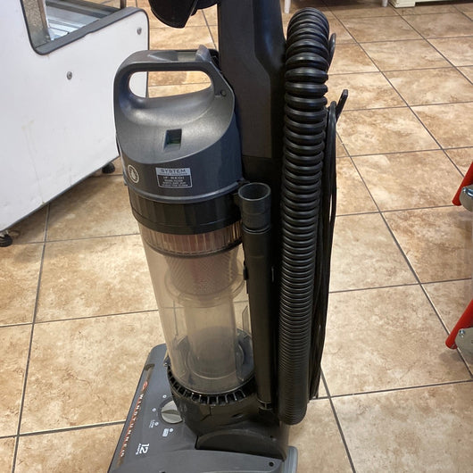 Hoover WindTunnel High Performance Pet Bagless Upright Vacuum- Used- tested and works great!