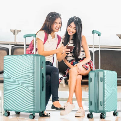 HIKOLAYAE Catalina Waves Nested Hardside Luggage Set in Elite Mint, 3 Piece - TSA Compliant- brand new set