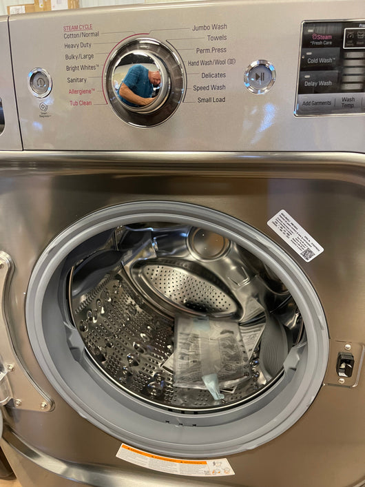 LG LAUNDRY SET - brand new / scratch and dent set