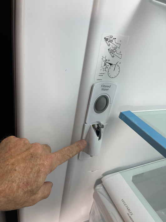 Whirlpool  25.2-cu ft French Door Refrigerator with Ice Maker (Fingerprint Resistant Stainless Steel) ENERGY STAR- new / scratch and dent /